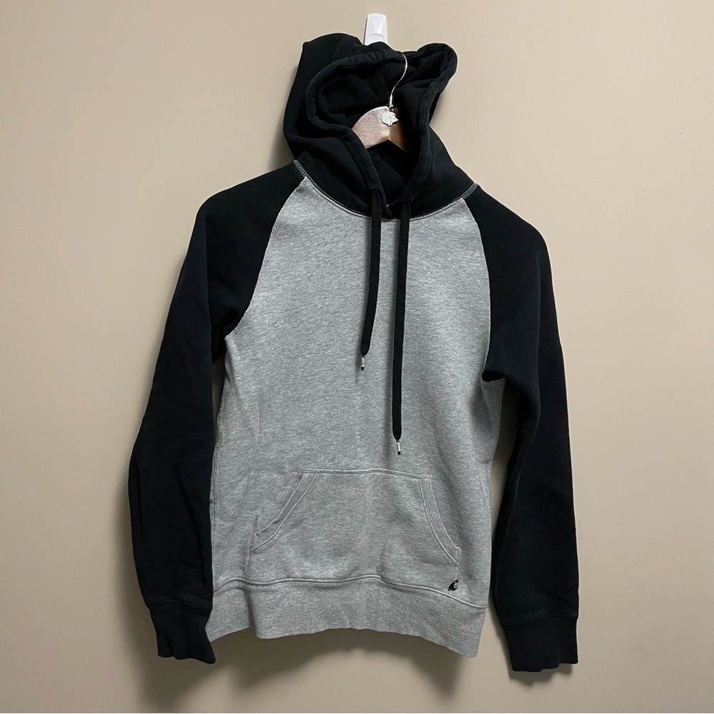 TNA Aritzia Sportswear Black and Grey Raglan Sweatshirt Women’s Small